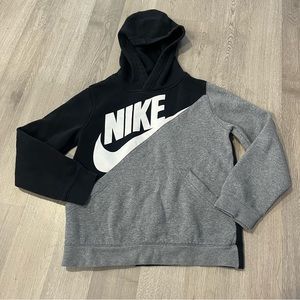 Nike Hoodie Boys Medium ,Center Logo Fleece Sweatshirt Therma-Fit ,Pullover